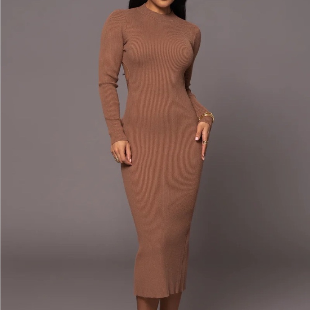 NWT JLUXLABEL Open Back Dress